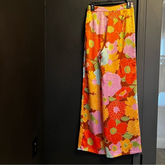 Forever 21 Women’s Pans size S color Floral multicolor, summer vibes, Hawaii - Picture 5 of 6